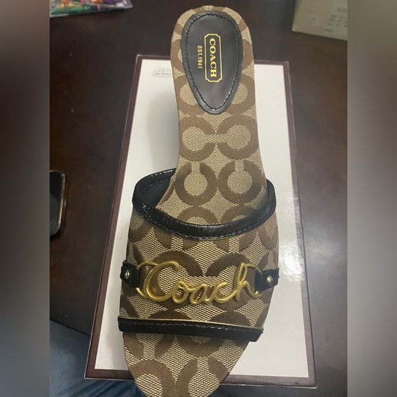 Coach Natala, Size 8, Width M - Picture 3 of 3